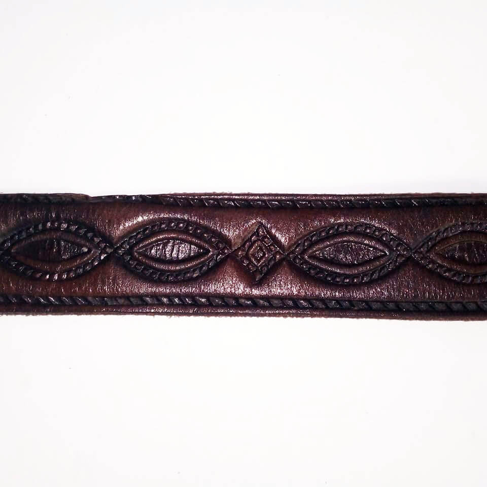 Cinturon cuero vacuno marron repujado hombre casual